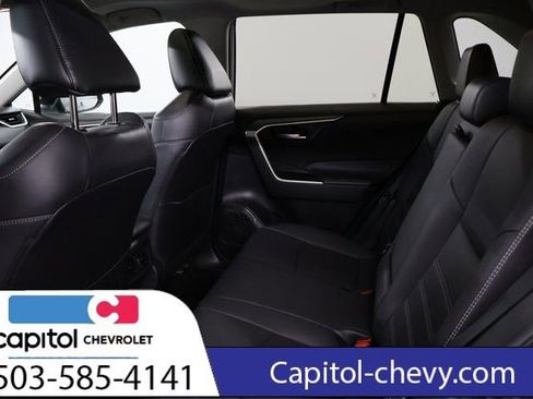 Used 2021 Toyota RAV4 XLE Premium image 28