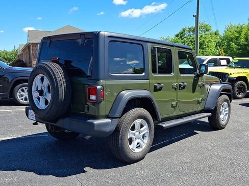 Used 2022 Jeep Wrangler Unlimited Sport AWD/4WD image 6