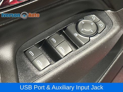 Used 2018 Chevrolet Equinox LT FWD image 16