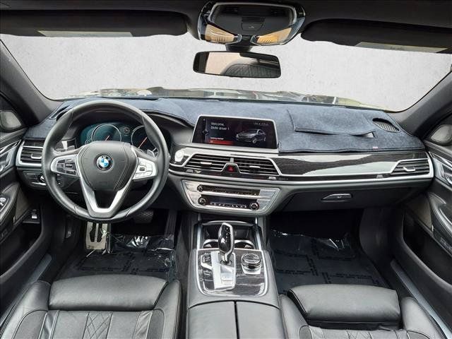 Used 2016 BMW 740i RWD image 19