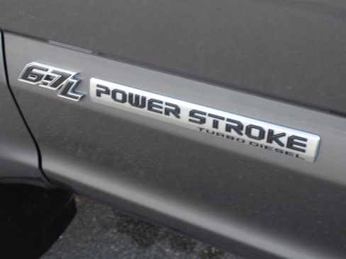 Used 2022 Ford F250 Platinum w/ FX4 Off-Road Package image 8