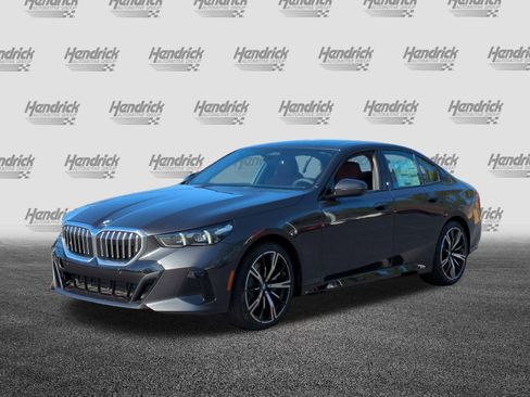 New 2026 BMW 530i xDrive w/ M Sport Package image 5