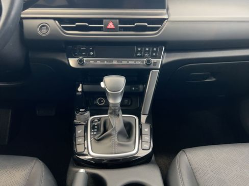 Used 2025 Kia Seltos EX w/ EX Sunroof Package image 19