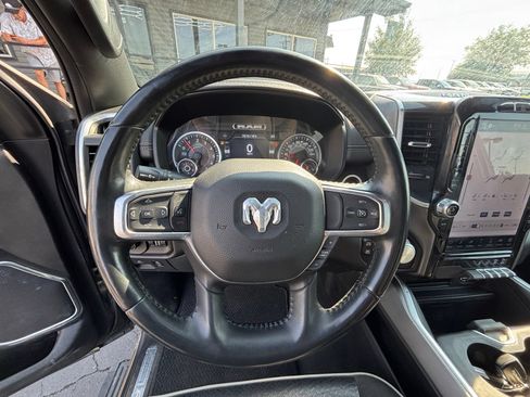 Used 2022 RAM 1500 Laramie AWD/4WD image 9