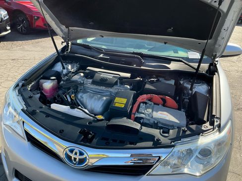 Used 2012 Toyota Camry XLE w/ Leather Pkg FWD image 23