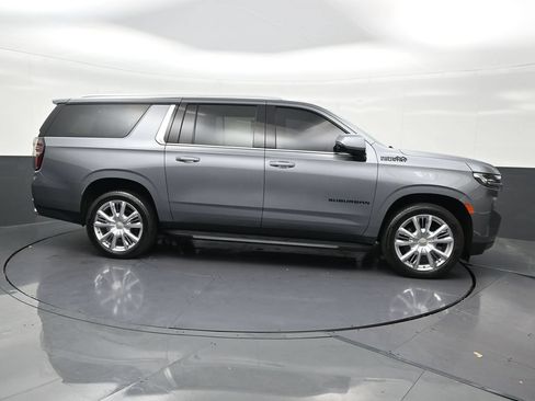 Used 2021 Chevrolet Suburban High Country AWD/4WD image 7