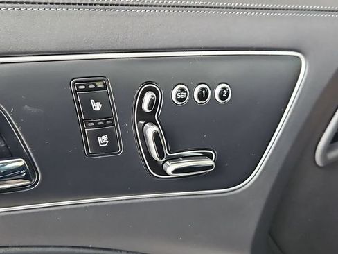 Used 2017 Kia K900 Premium RWD image 23