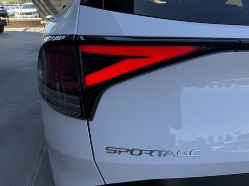 Used 2025 Kia Sportage EX w/ Premium Package FWD image 14