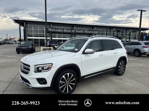 Used 2023 Mercedes-Benz GLB 250 image 1
