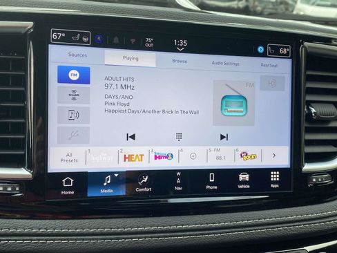 New 2026 Chrysler Pacifica Limited w/ Uconnect Theater Family Group image 8