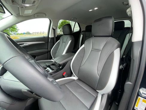 Used 2025 Buick Envision Sport Touring AWD/4WD image 23