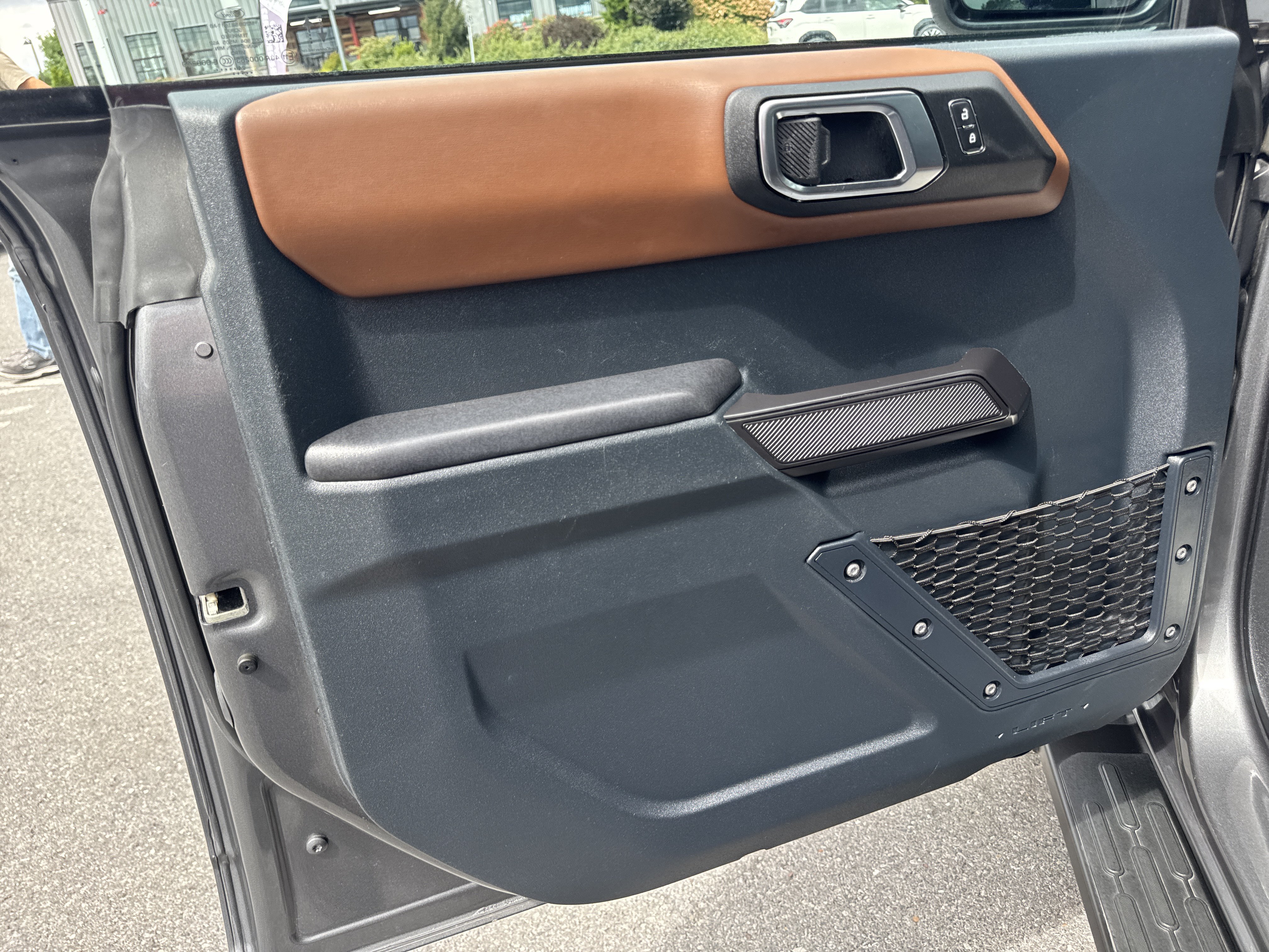 Used 2024 Ford Bronco Outer Banks AWD/4WD image 15
