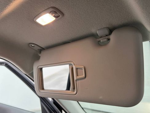Used 2025 Hyundai Venue SEL FWD image 55