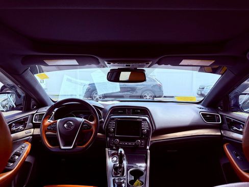 Used 2019 Nissan Maxima Platinum w/ Reserve Package image 29