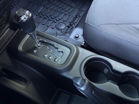 Used 2017 Jeep Wrangler Unlimited Sport w/ Quick Order Package 24S image 19