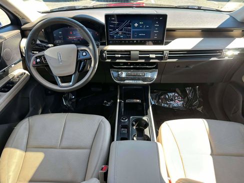 Used 2023 Lincoln Corsair Reserve w/ Equipment Group 201A image 12