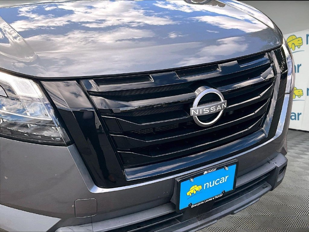 Used 2024 Nissan Pathfinder SV w/ Black Appearance Package AWD/4WD image 31