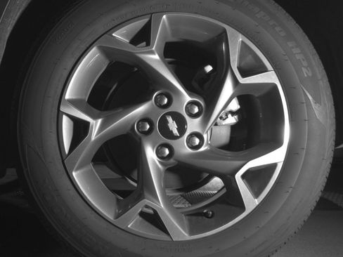 Used 2025 Chevrolet Trax LT FWD image 17