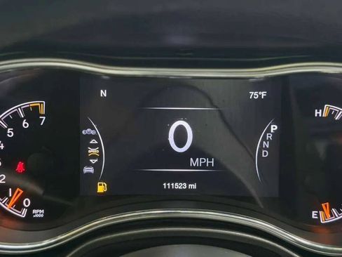 Used 2019 Jeep Grand Cherokee Altitude AWD/4WD image 12