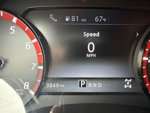 Used 2025 Nissan Frontier PRO-4X AWD/4WD image 23