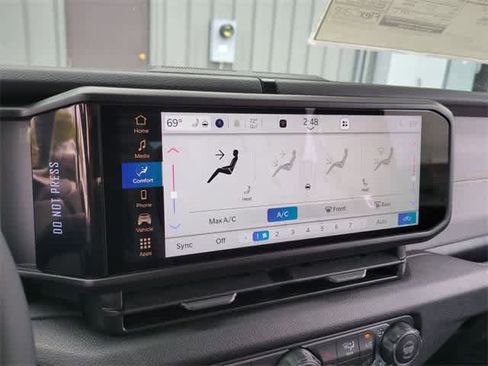 New 2025 Jeep Gladiator Sport image 28