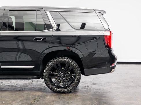 Used 2025 GMC Yukon Denali AWD/4WD image 13