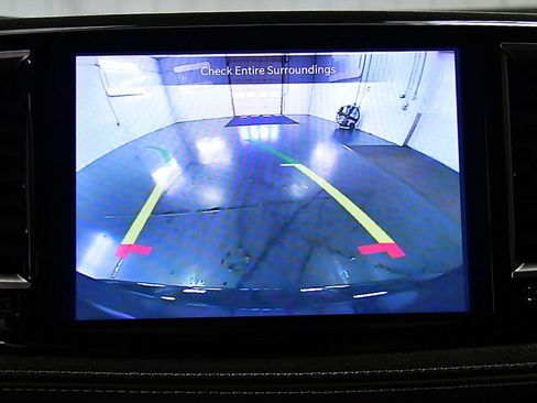Used 2026 Chrysler Pacifica Limited FWD image 22