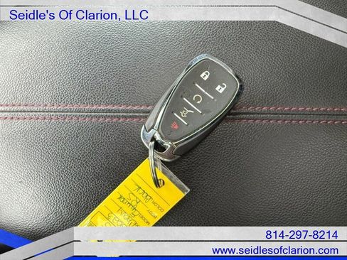 Used 2023 Chevrolet Equinox RS w/ RS Leather Package image 28