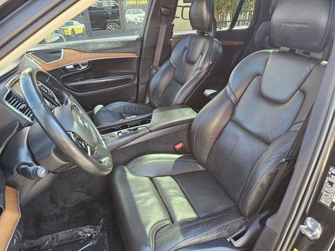 Used 2016 Volvo XC90 T6 Inscription w/ Vision Package image 18