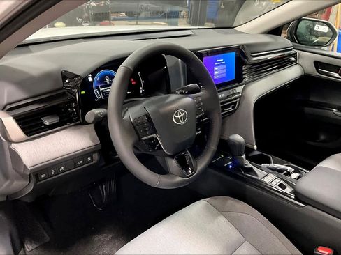 New 2026 Toyota Camry LE image 8