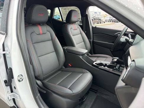 New 2026 Chevrolet Trax RS w/ Sunroof Package FWD image 25