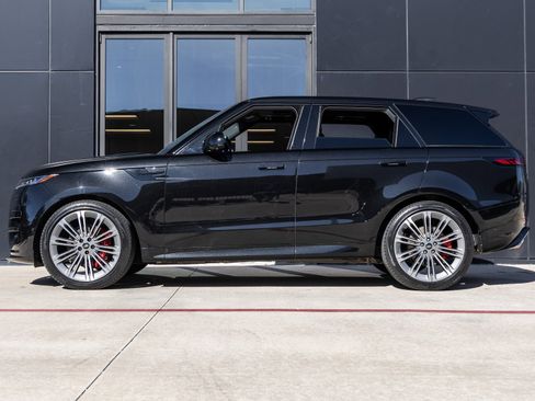Used 2024 Land Rover Range Rover Sport Dynamic SE image 9