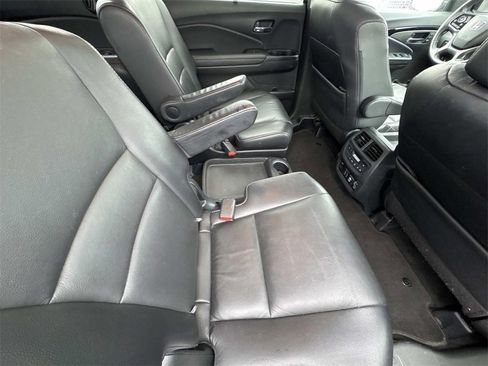 Used 2022 Honda Pilot Touring image 13