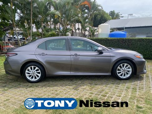 Used 2022 Toyota Camry LE FWD image 8