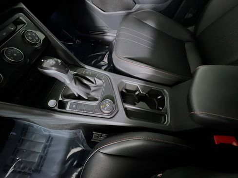 Used 2024 Volkswagen Tiguan Wolfsburg Edition image 25