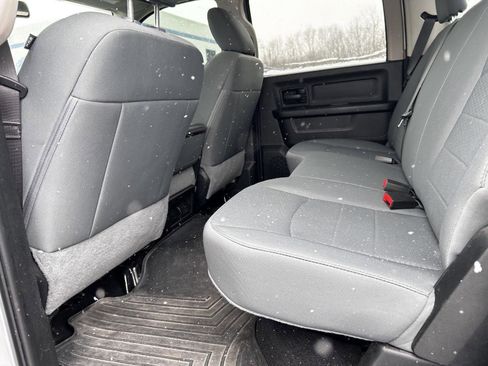 Used 2018 RAM 1500 Express image 11