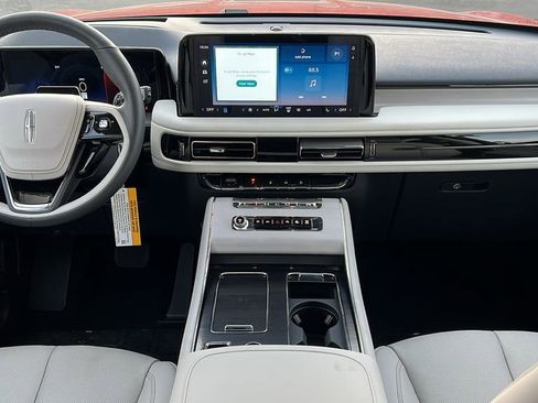 New 2026 Lincoln Aviator Reserve w/ Illumination Package image 7