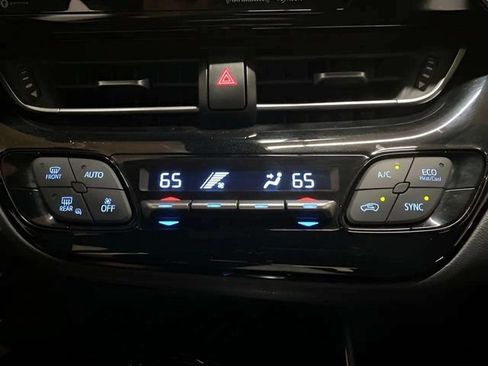 Used 2019 Toyota C-HR XLE FWD image 46