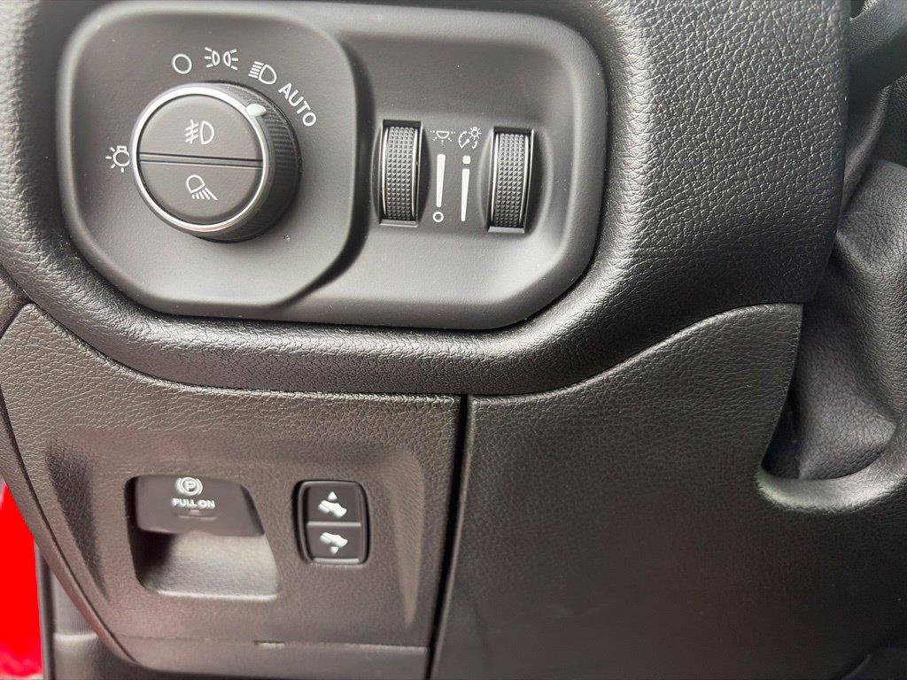 Used 2019 RAM 1500 Laramie AWD/4WD image 27