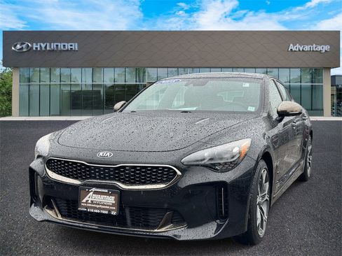 Used 2018 Kia Stinger GT2 image 4