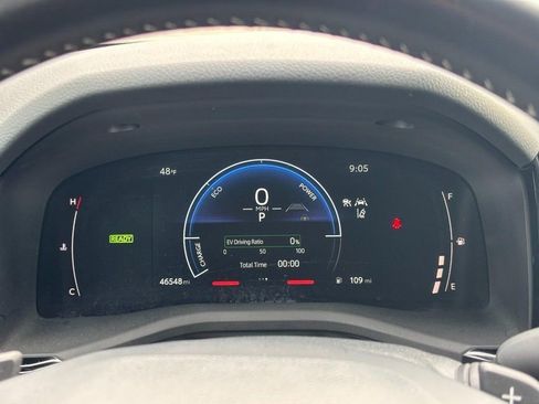 Used 2025 Toyota Camry SE image 29