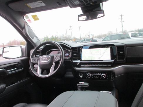 Used 2023 GMC Sierra 1500 SLT w/ SLT Convenience Package image 25