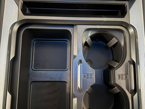 New 2026 Ford F250 Platinum w/ FX4 Off-Road Package image 13