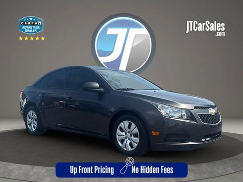 Used 2014 Chevrolet Cruze LS FWD image 1