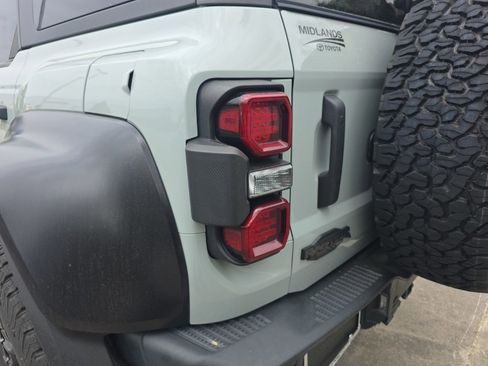 Used 2023 Ford Bronco Raptor AWD/4WD image 11
