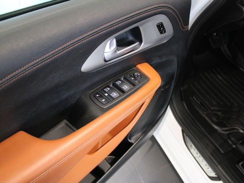 Used 2024 Chrysler Pacifica Pinnacle image 29