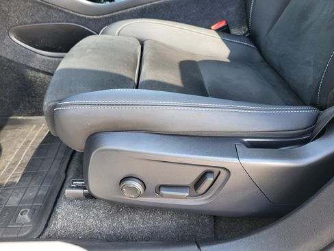 Certified 2023 Volvo C40 P8 Recharge Ultimate w/ Protection Package Premier AWD/4WD image 20