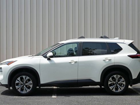 Used 2023 Nissan Rogue SV w/ SV Premium Package FWD image 44