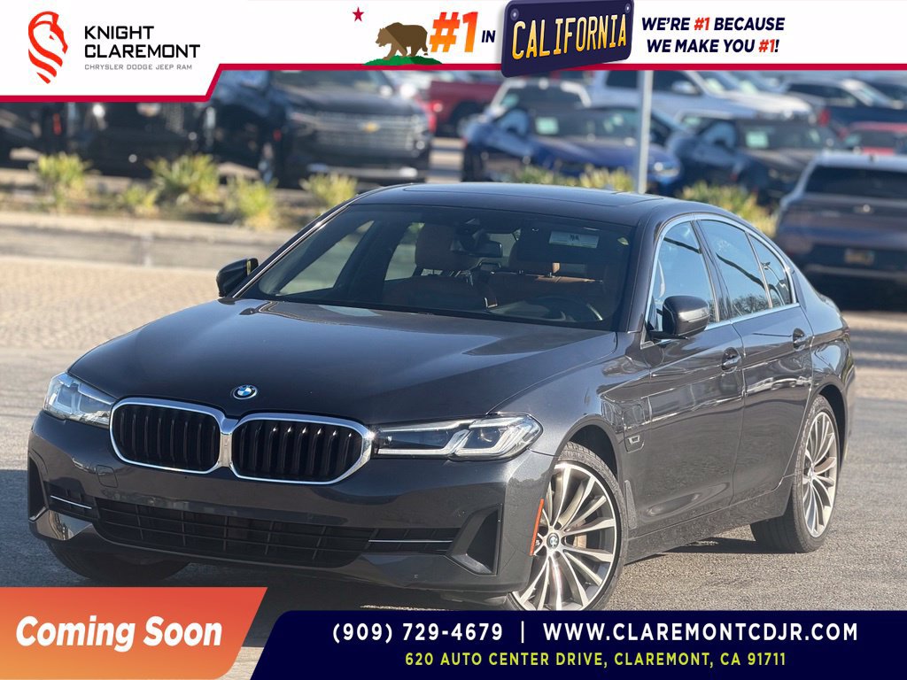 Used 2022 BMW 530e w/ Premium Package RWD image 1