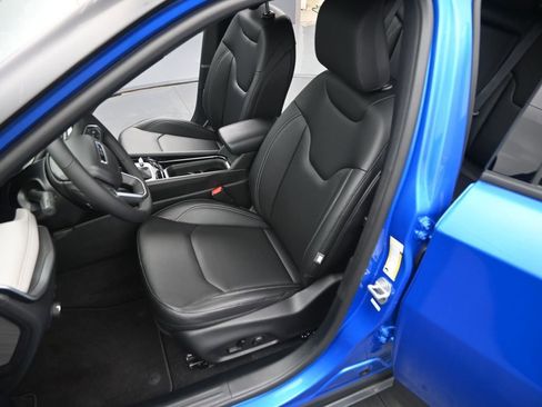 New 2026 Jeep Compass Limited image 3